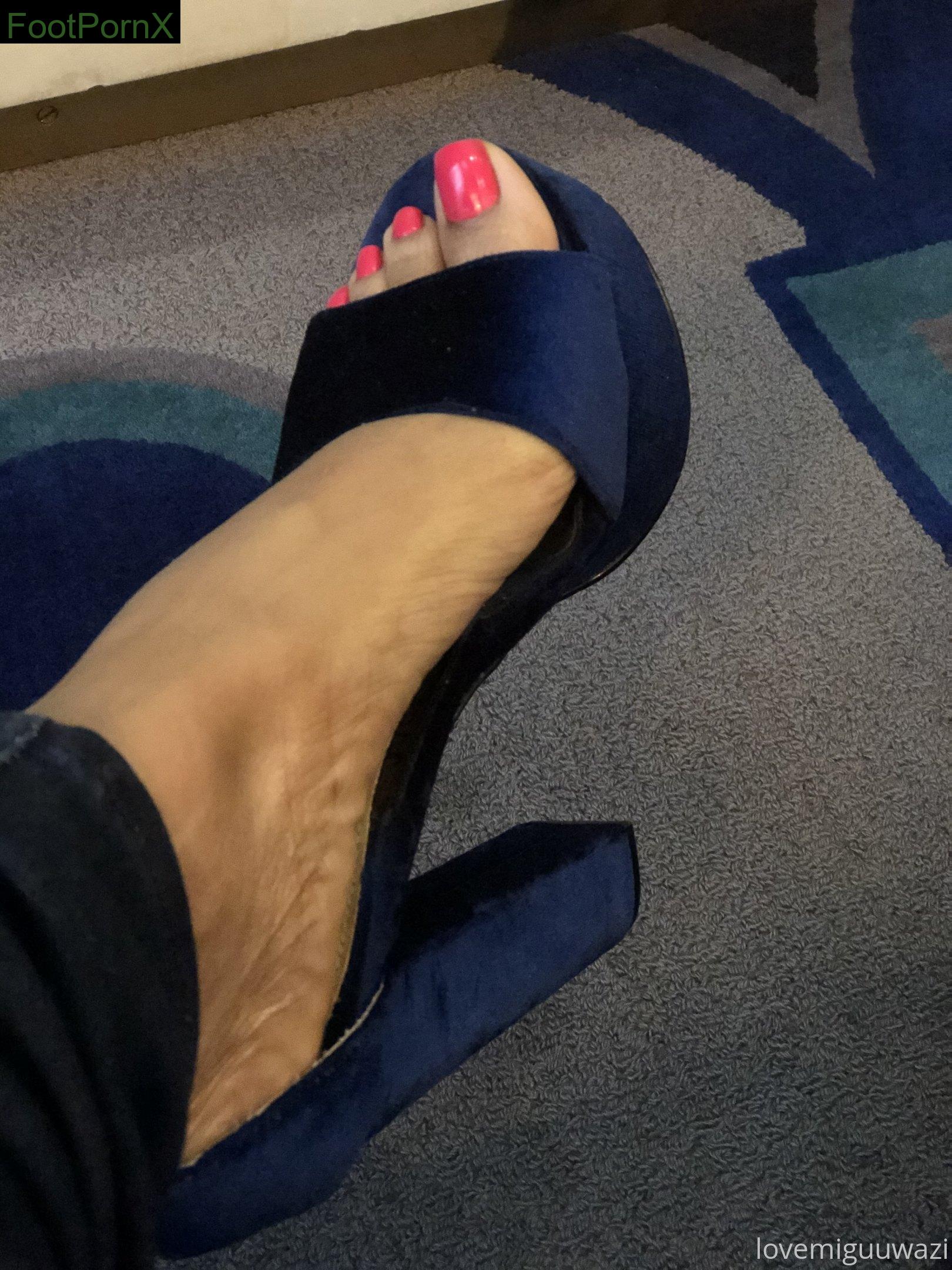 lovemiguuwazi feet photo 7